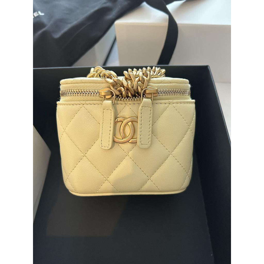 CHANEL AP3300B10702NN289 WOMEN BAG VANIGLIA