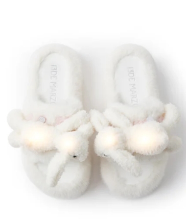 13DE MARZO Doozoo Glowing Fuzzy Slipper WHITE